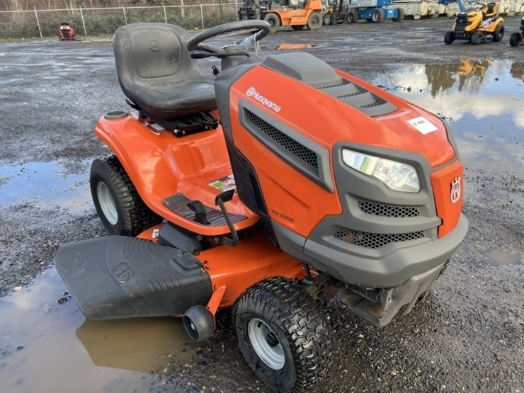 husqvarna-yth22v46-ride-on-lawn-mower-image-2