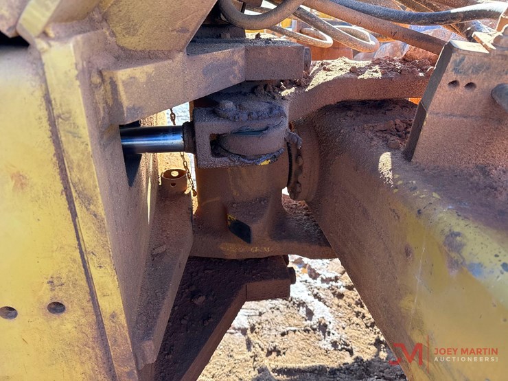 2005-caterpillar-cp-563e-image-15