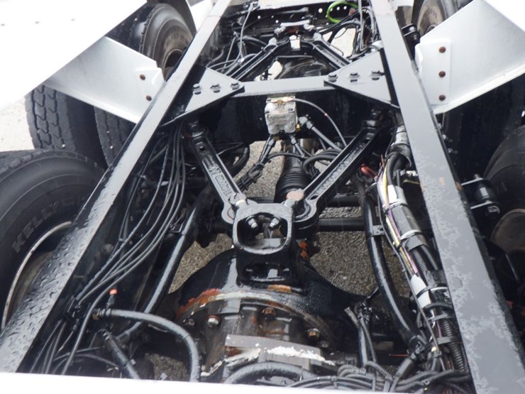 2014-kenworth-t660-image-13