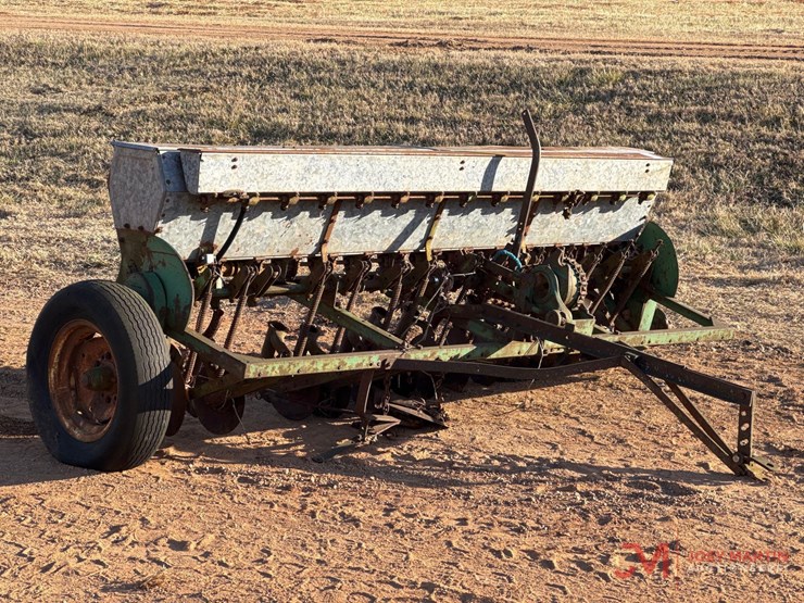 8'-pull-type-grain-drill-image-1