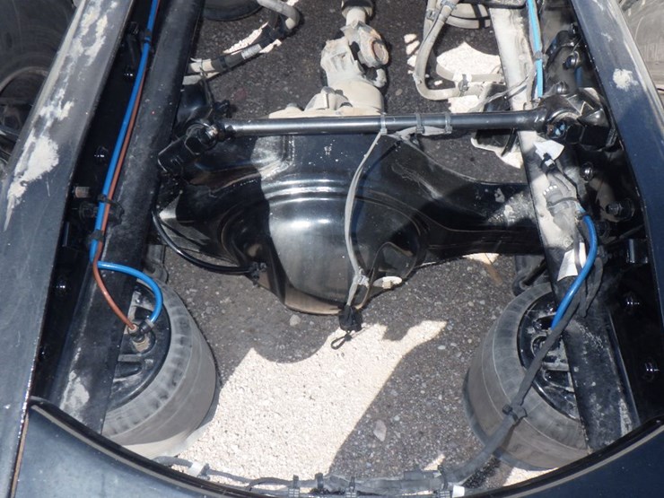 2024-freightliner-cascadia-126-image-13