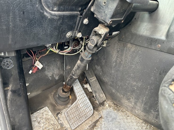 2010-autocar-xpeditor-image-25