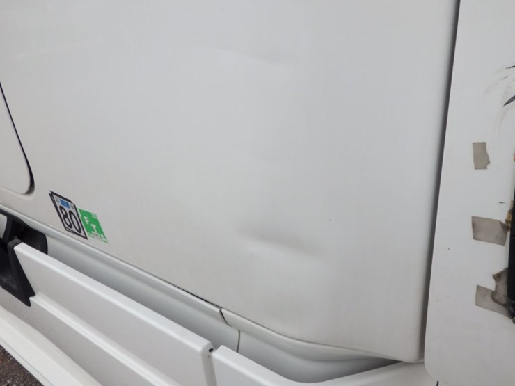 2019-freightliner-cascadia-126-image-9