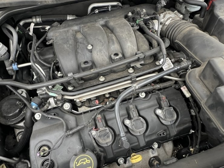 2017-ford-explorer-image-11