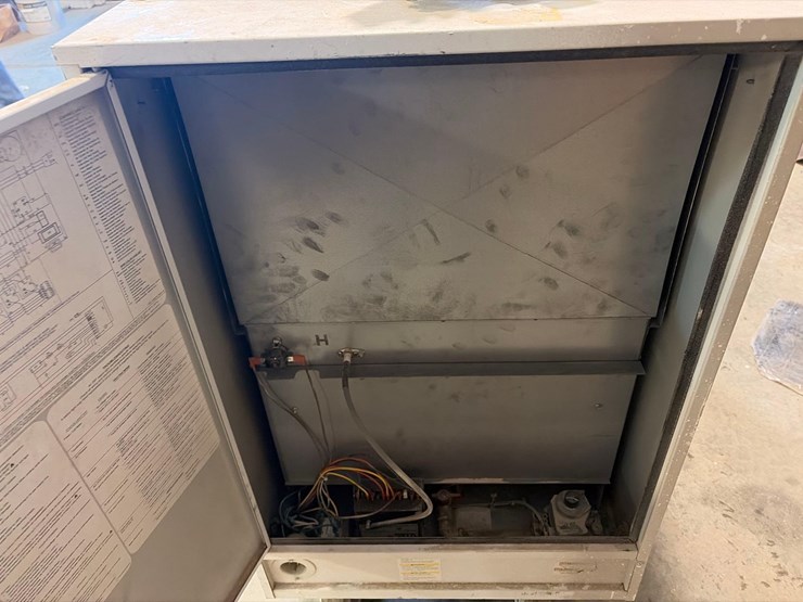 l.b.-white-premier-350df-heater-image-6