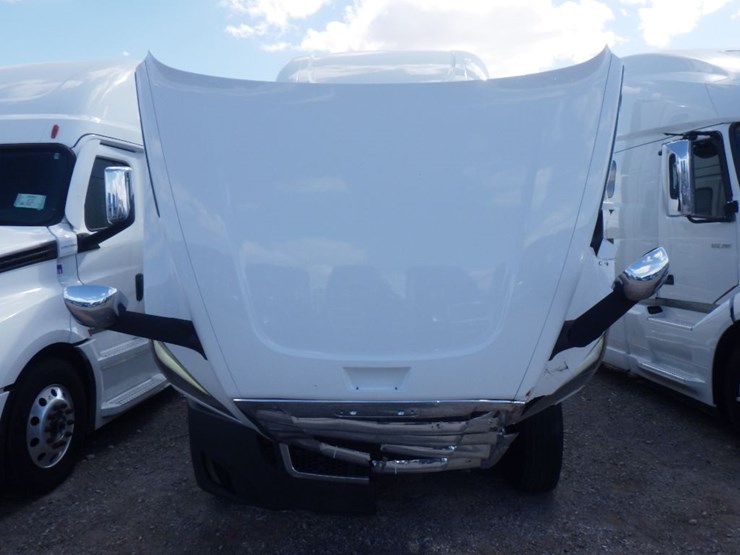 2023-freightliner-cascadia-126-image-27