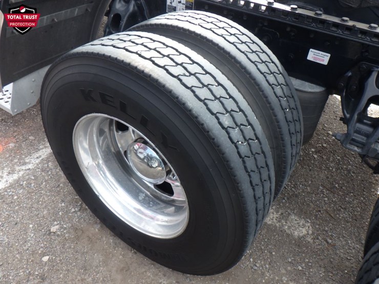 2020-kenworth-t680-image-13