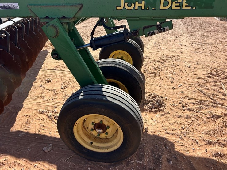 john-deere-670-image-9