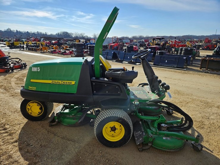 john-deere-7400-image-6