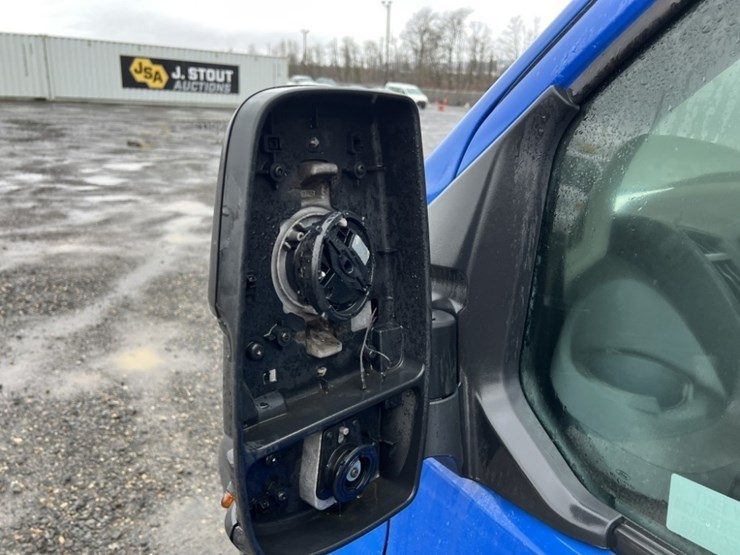 2019-ford-transit-image-31