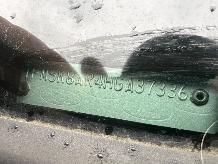 2017-ford-explorer-image-9