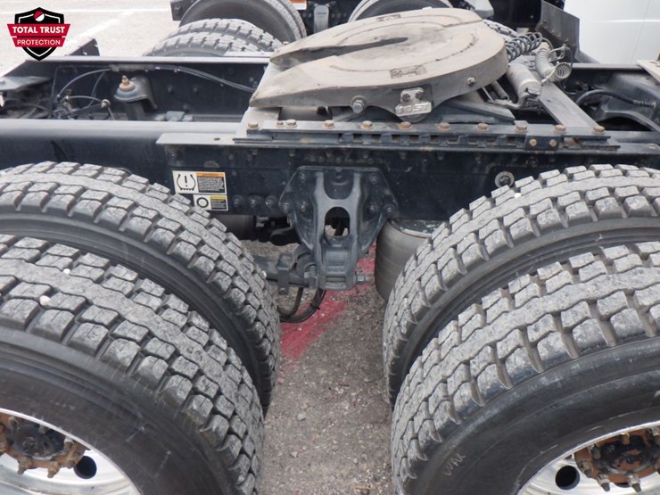 2022-kenworth-t680-image-4