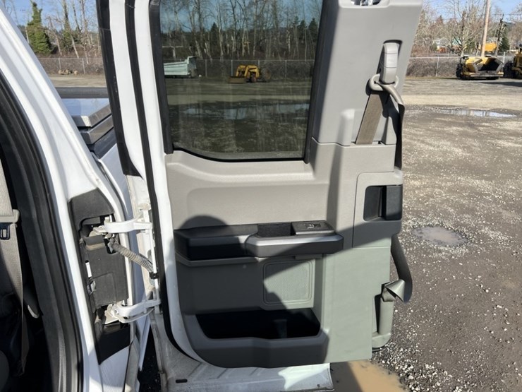 2017-ford-f150-xlt-image-25