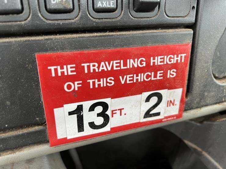 2012-international-570-image-27