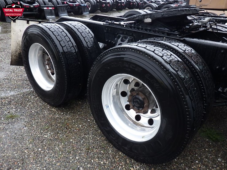 2022-kenworth-t680-image-5