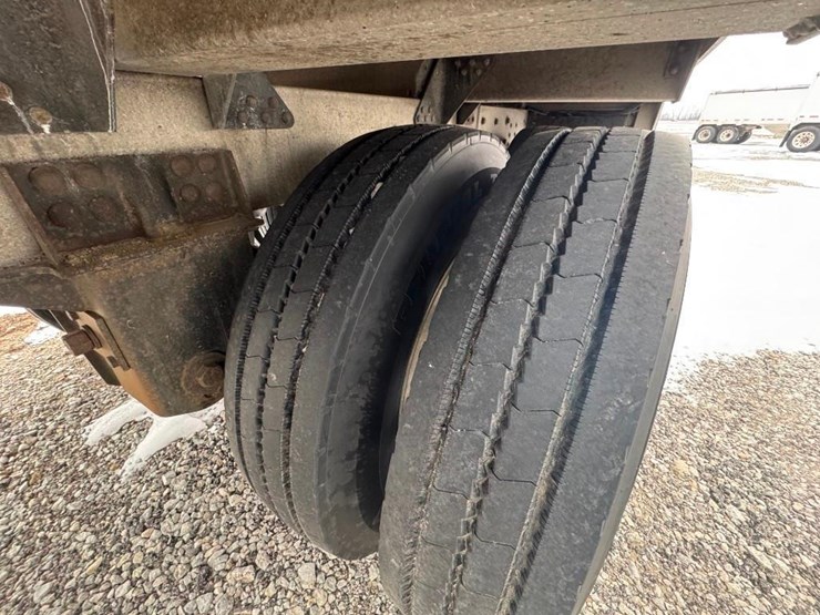 2017-timpte-hopper-bottom-image-9