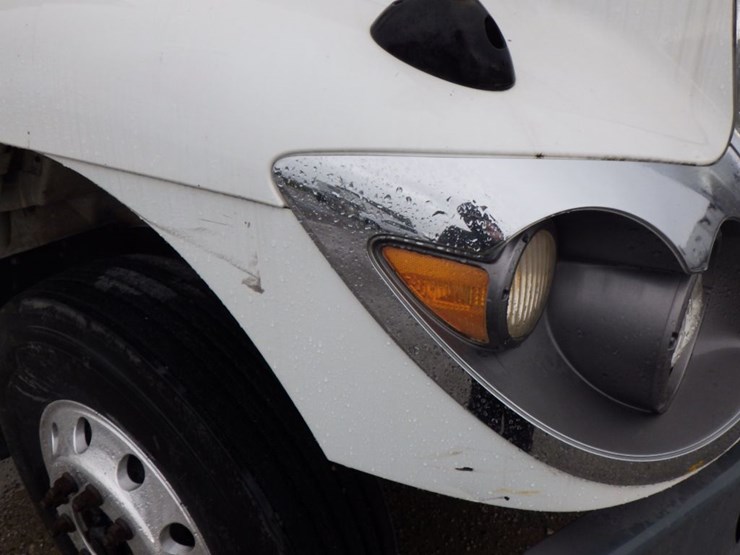 2011-international-workstar-7300-image-4