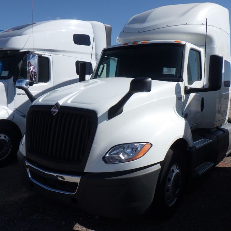 2021 INTERNATIONAL LT