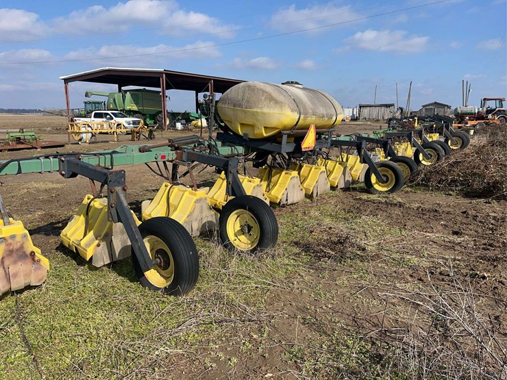 red-ball-row-hood,-8-row-image-6