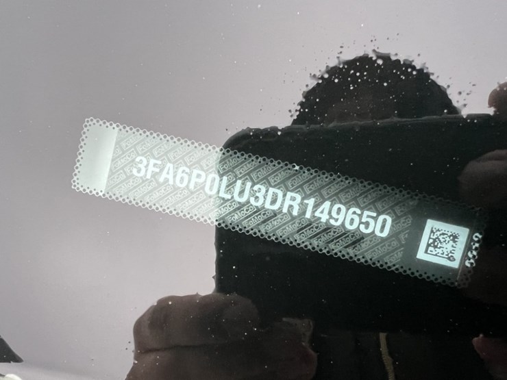 2013-ford-fusion-se-hybrid-sedan-image-9