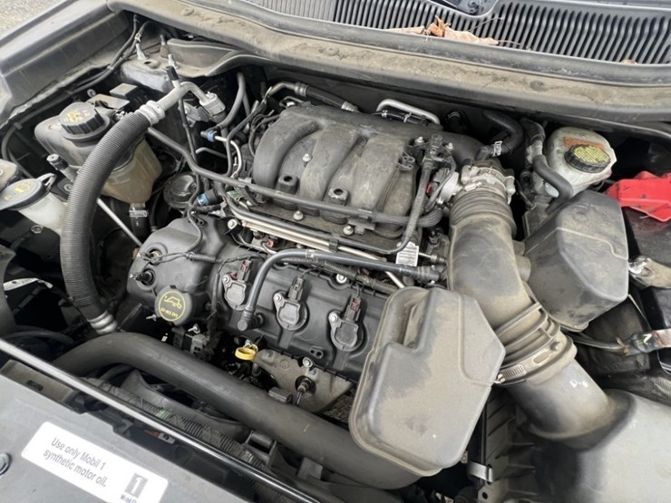 2017-ford-explorer-image-12