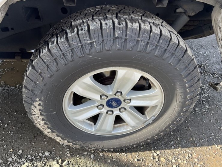 2017-ford-f150-xlt-image-17