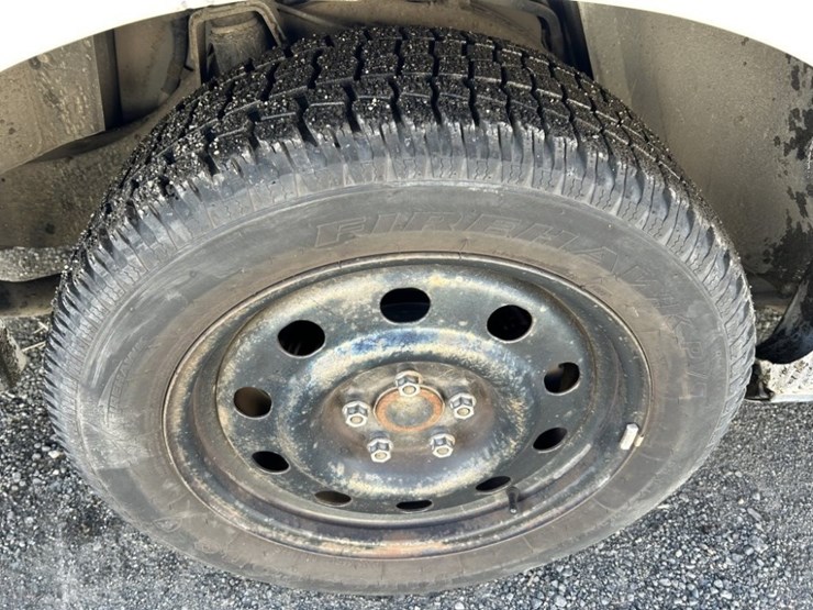 2007-ford-crown-victoria-sedan-image-30