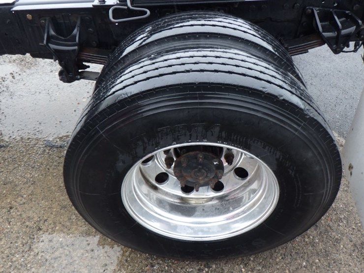 2011-international-workstar-7300-image-11