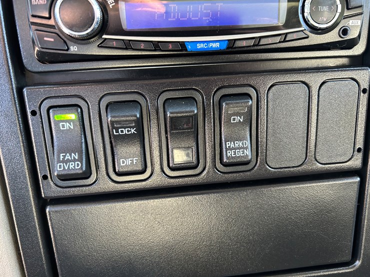 2013-international-durastar-4400-image-114