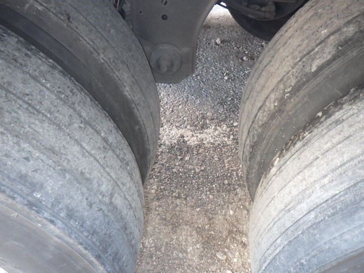 2022-utility-4000d-x-image-7