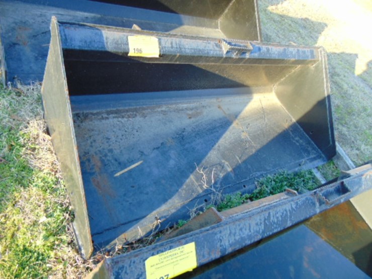 72"-low-profile-skid-steer-bucket-image-1