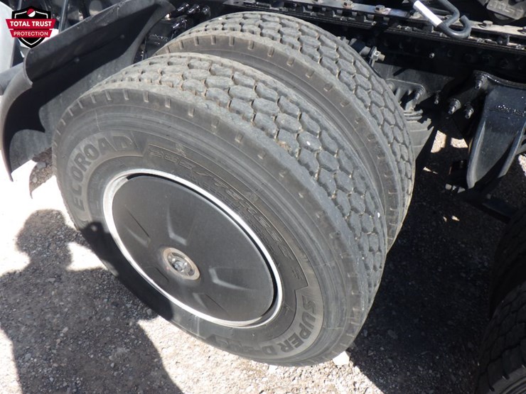 2024-freightliner-cascadia-126-image-15