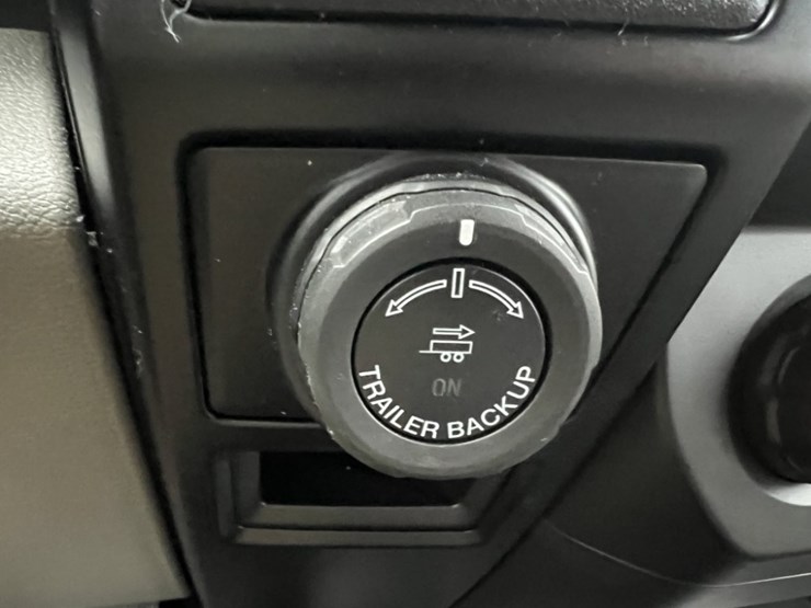 2016-ford-f150-xl-image-29