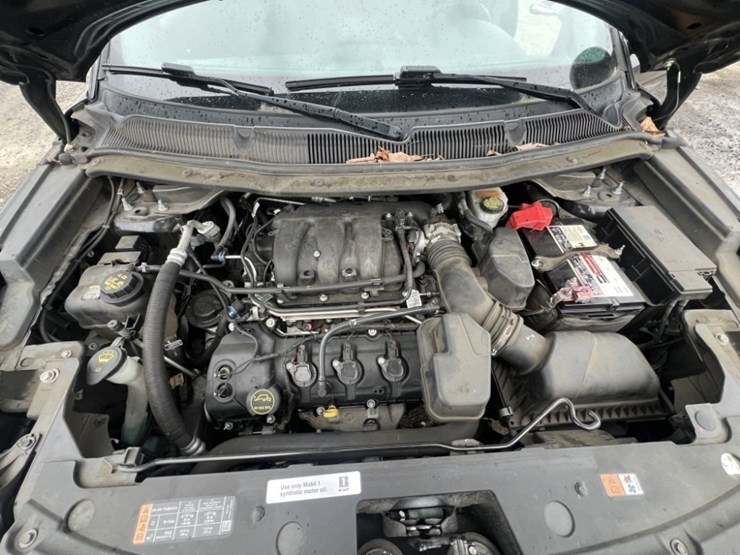 2017-ford-explorer-image-13