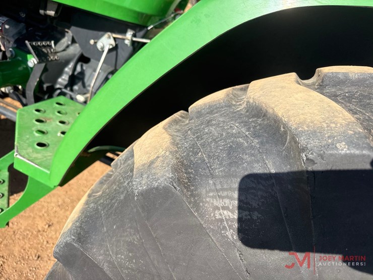 john-deere-4105-image-9