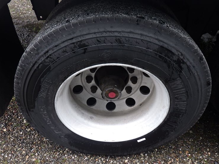 2016-hyundai-reefer-image-13