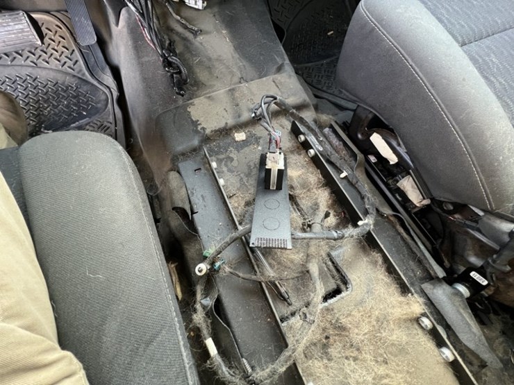 2015-chevrolet-tahoe-image-35