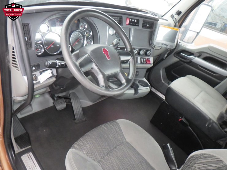 2022-kenworth-t680-image-15