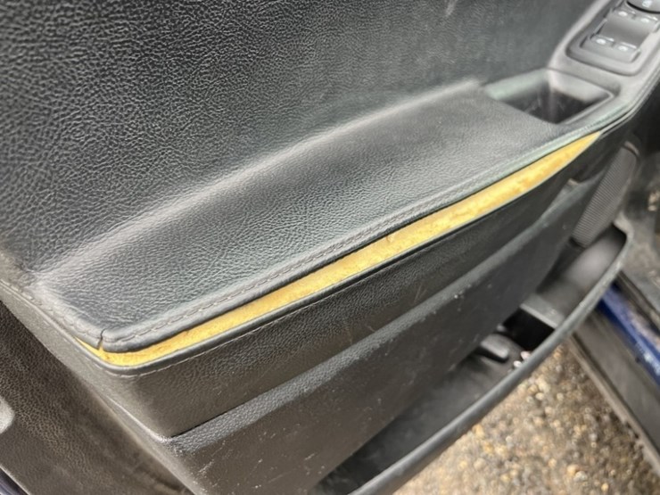 2017-ford-explorer-image-24