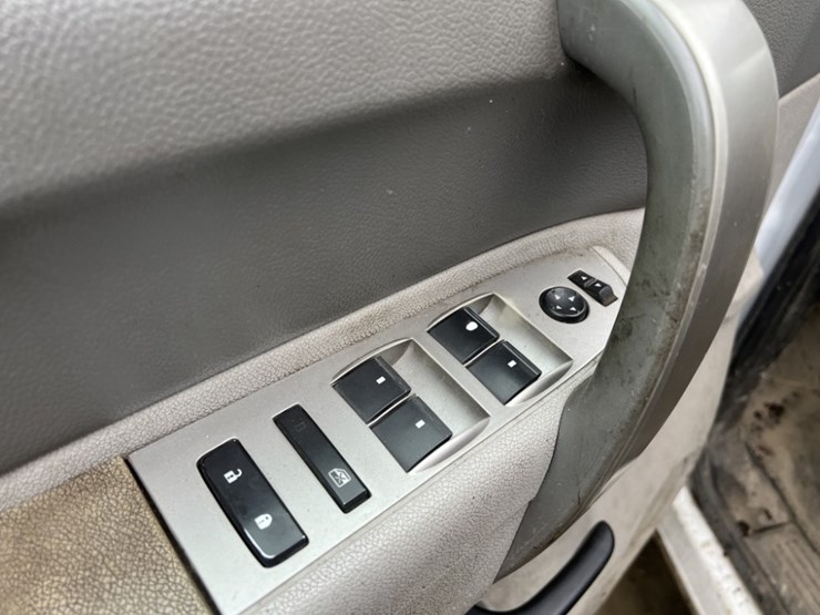 2011-gmc-sierra-extra-cab-pickup-image-28