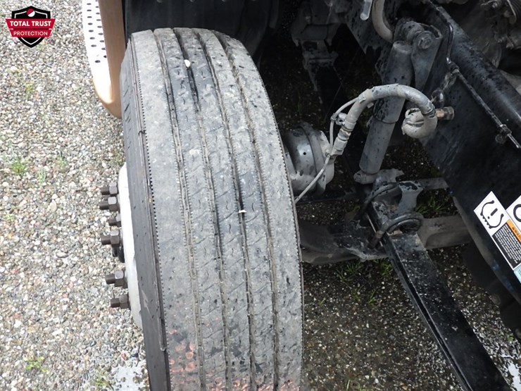 2022-kenworth-t680-image-29