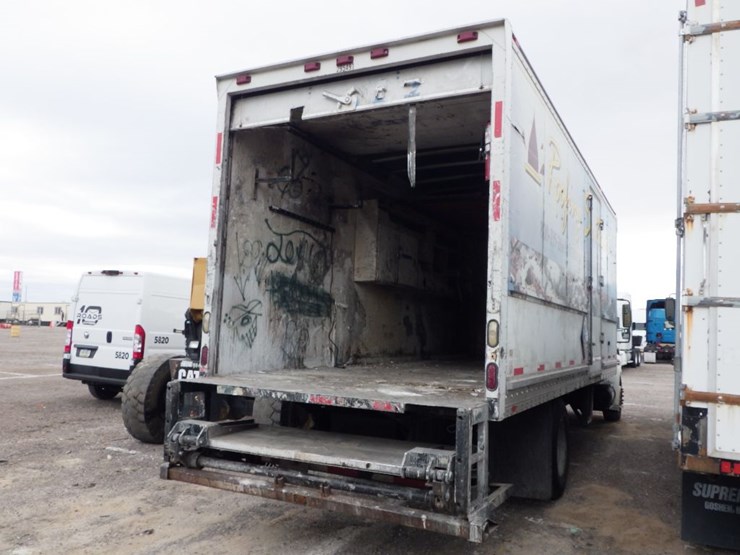 2003-international-durastar-4300-image-11