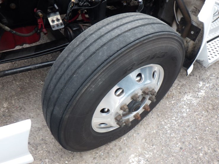 2014-kenworth-t660-image-26