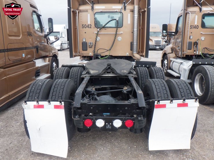 2022-kenworth-t680-image-8