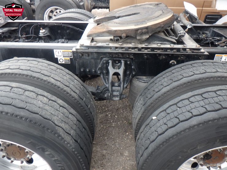 2022-kenworth-t680-image-4