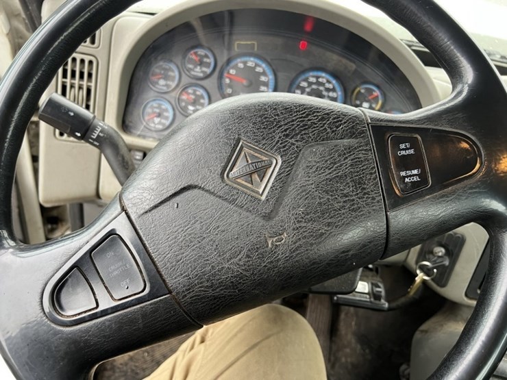 2012-international-570-image-25