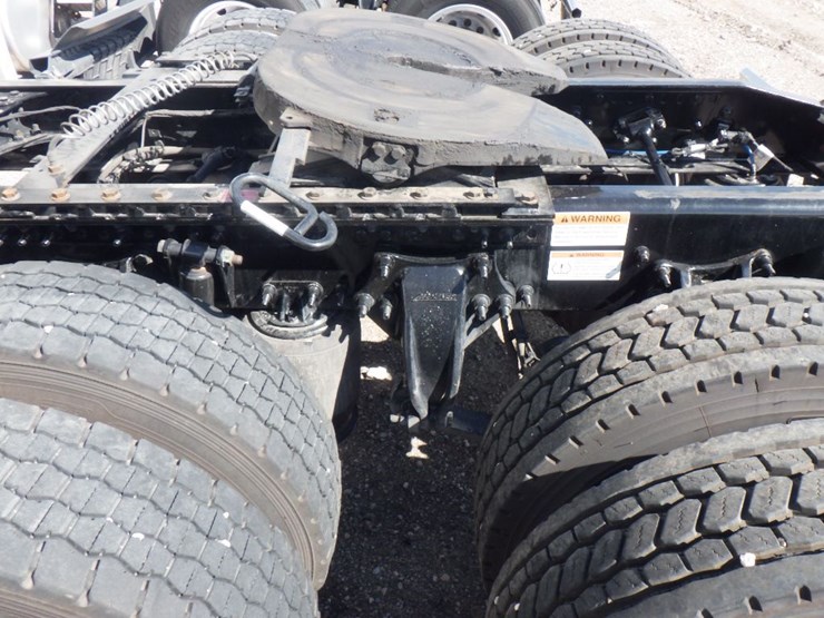 2024-freightliner-cascadia-126-image-17