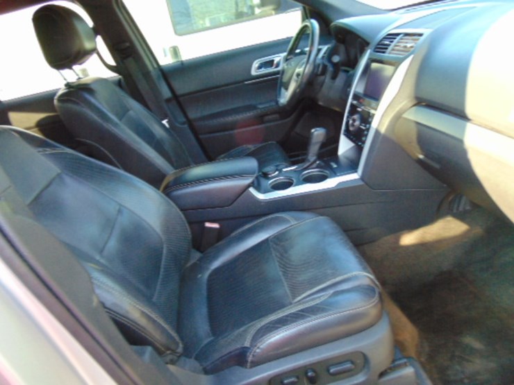 2013-ford-explorer-image-6