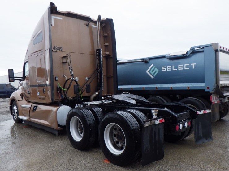 2022-kenworth-t680-image-14