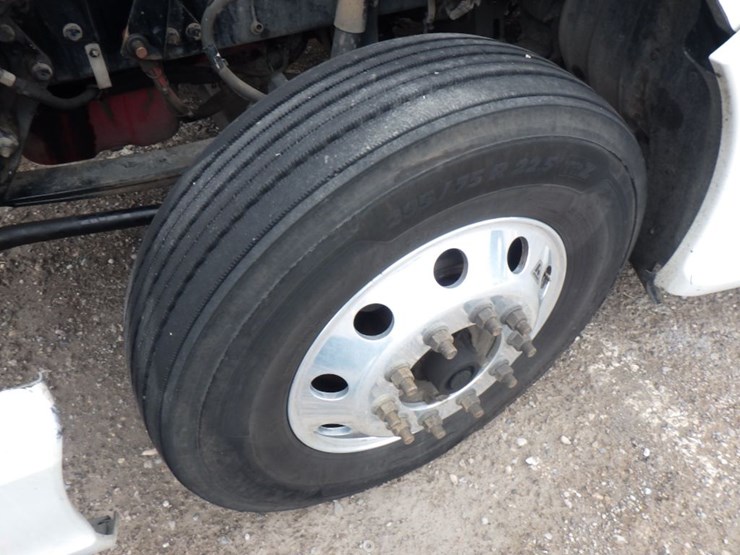 2016-kenworth-t680-image-27